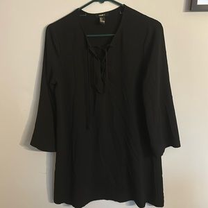 🟢10/$10 - Forever 21 black dress